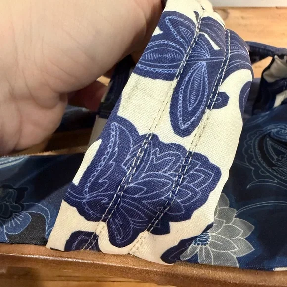 Boden Silk Printed Navy and White Floral Sandals - Picture 6 of 9